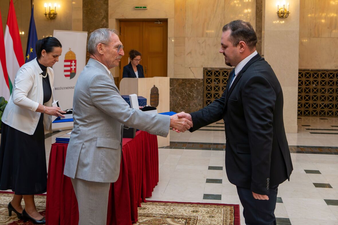 Miniszteri elismerés.jpg