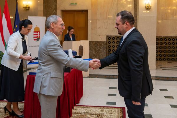 Miniszteri elismerés.jpg